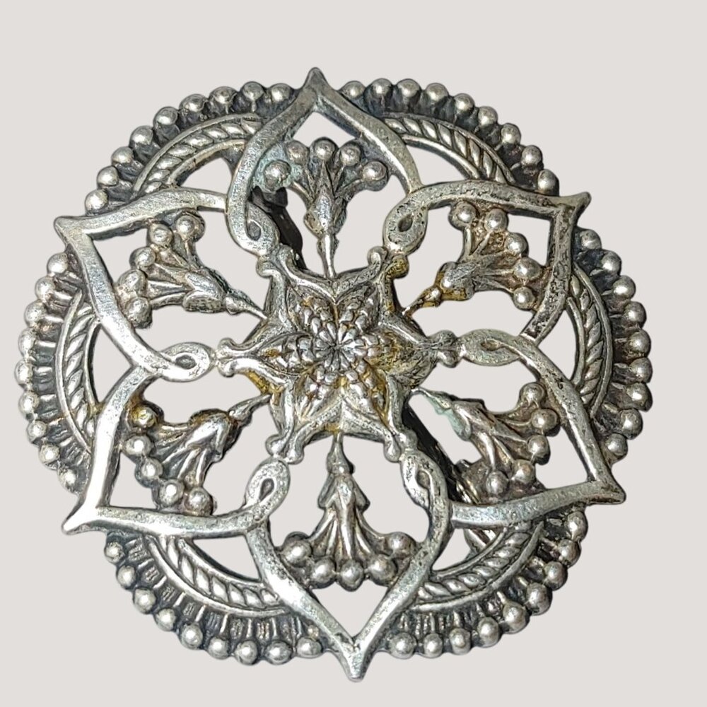 Antique Ornate Floral Filigree Pin Brooch Round Intricate Design Metal Finish - Picture 2 of 13